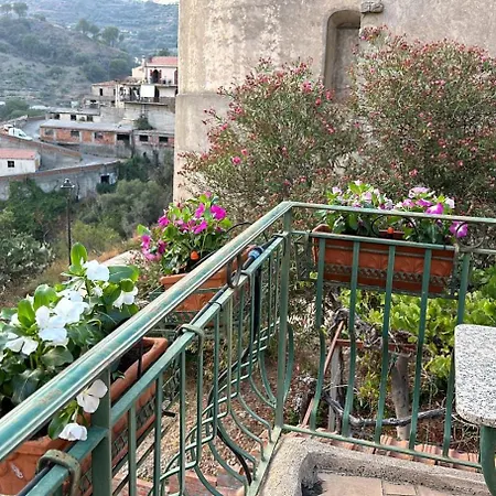 Casa Storica Bifora * Savoca